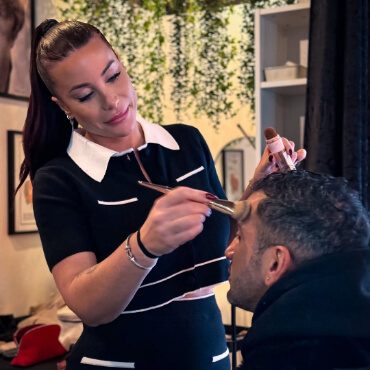 Melodie-glam-maquilleuse-professionnelle-var-maquillage-set (1)